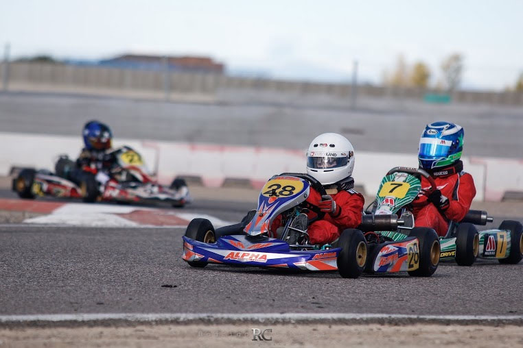 El piloto navarro Germán Cabrera, de la Escudería Kartingland, se sube al pódium en el Campeonato Catalán